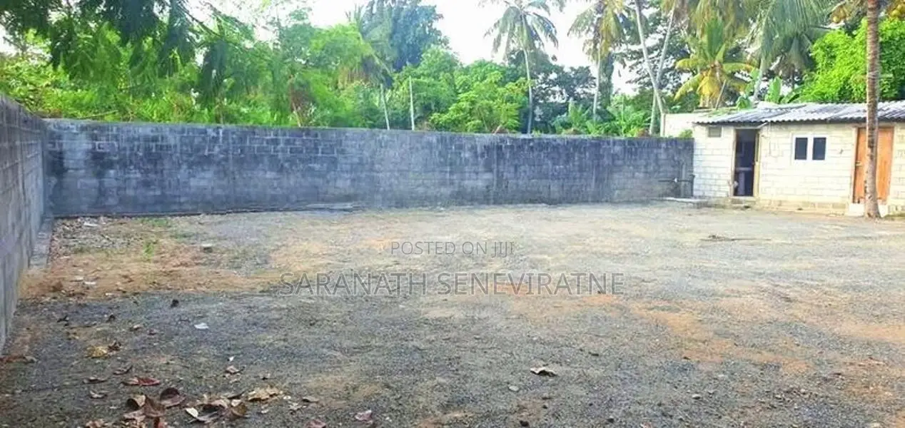 Bare Residential Land in Seeduwa Gampaha