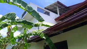 Spacious 2-story Home in a Highly Convenient Location - Kadawatha