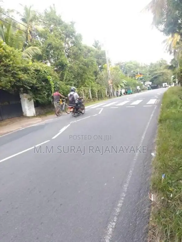 රද්දොලුව - මුතුවාඩිය පර්චස් 20ක්