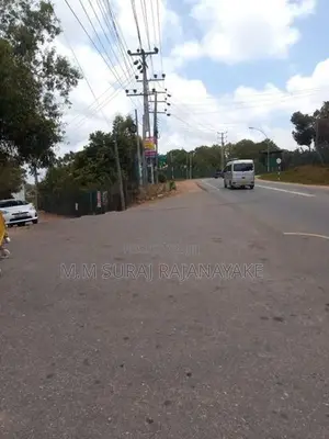 කටුනායක - ආඩිඅම්බලම ඉඩමක් විකිණීමට ඇත