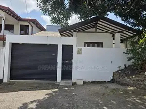 Well-Maintained 3-Bedroom House for Sale – Athurugiriya