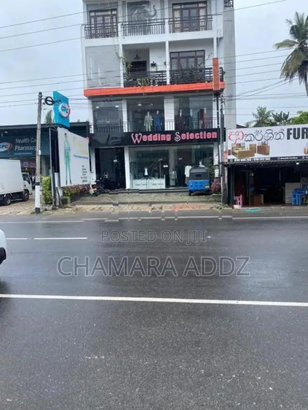 COMMERCIAL BUILDING FOR RENT OR LEASE