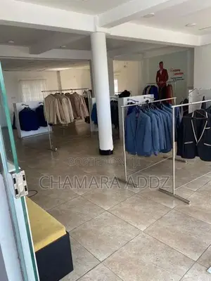 COMMERCIAL BUILDING FOR RENT OR LEASE