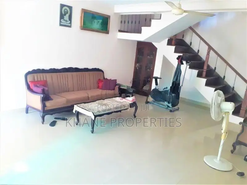 3 Bedrooms House for sale at Nugegoda (Udahamulla)