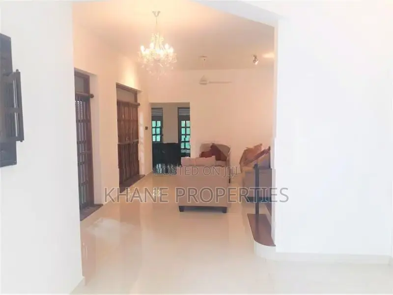 4 Bedrooms House for Sale at – Pitakotte