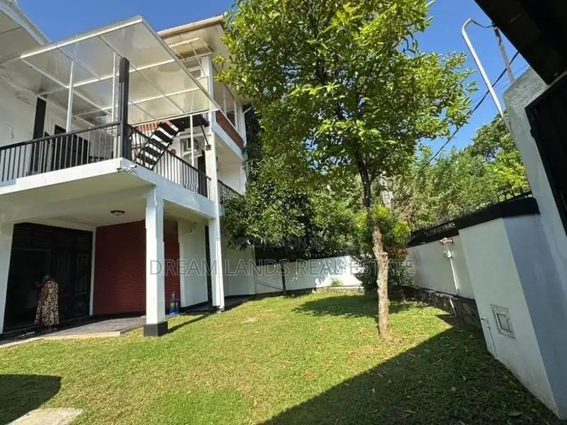 5BED HOUSE FOR RENT IN BATTARAMULLA WITH FURNITURE (SP1341)