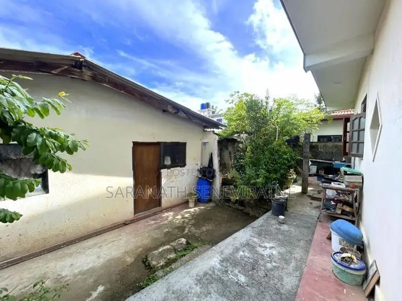 Two Storied and Single Story 2 Houses Separate Meters - Ratmalana