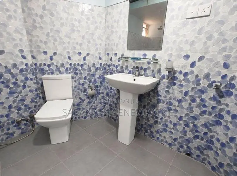 2 Storied House For Sale in Boralesgamuwa - units