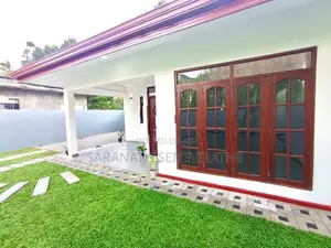 Brand-New House in Kesbewa SOS Rd