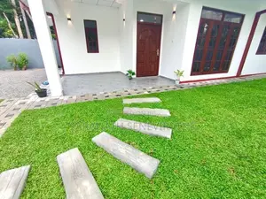 Brand-New House in Kesbewa SOS Rd
