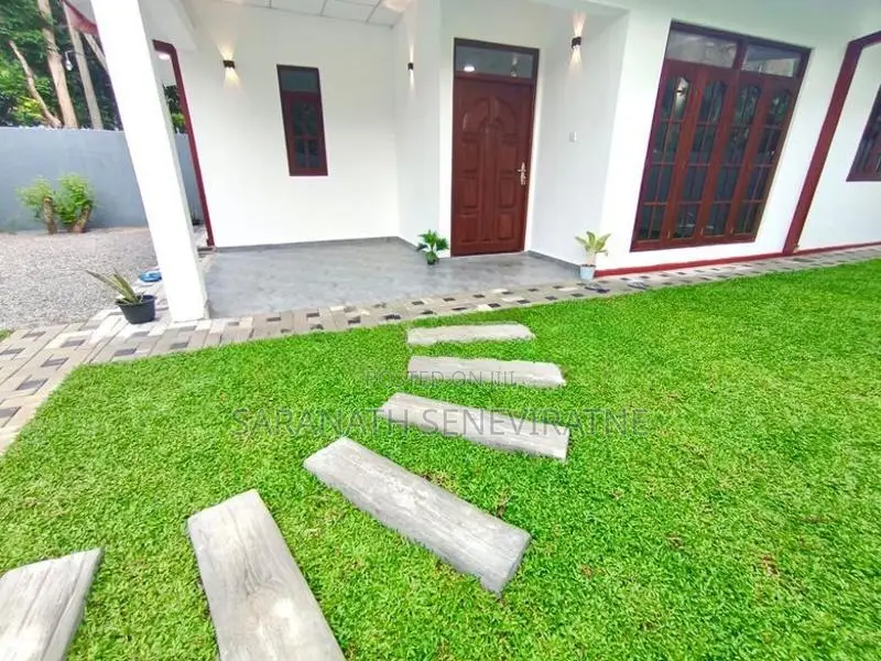 Brand-New House in Kesbewa SOS Rd