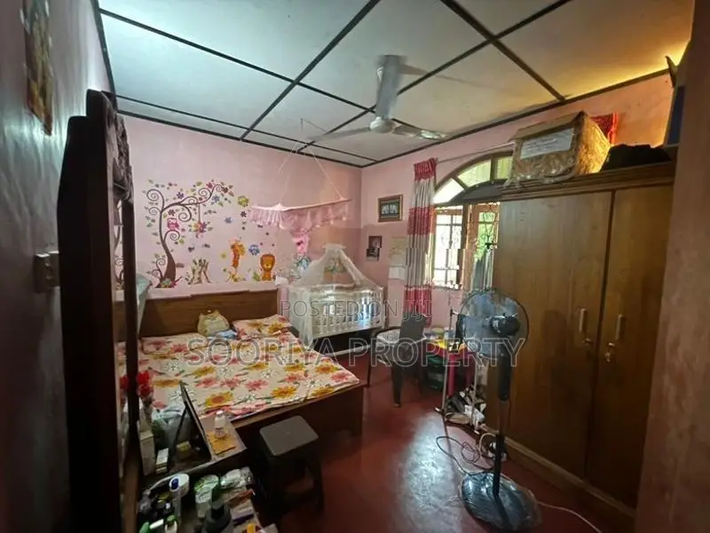 10 PERCHES THALAWATHUGODA HOUSE FOR SALE