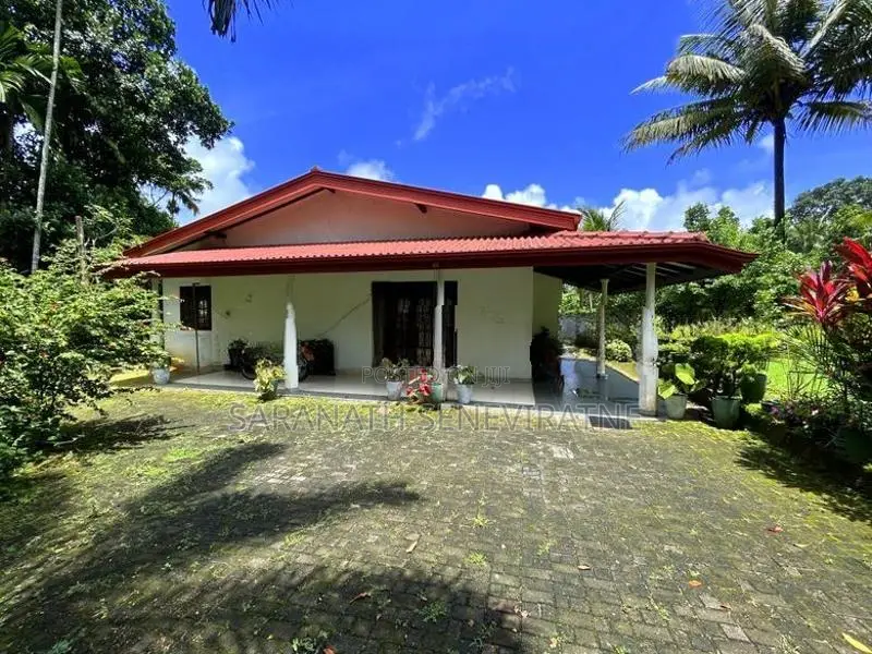 House For Sale in Peaceful Environment Meegoda Homagama Off Padukka Rd