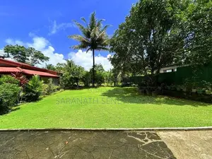 House For Sale in Peaceful Environment Meegoda Homagama Off Padukka Rd