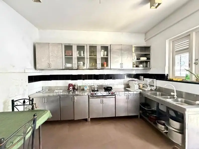 Luxury Spacious 6BR / 5BA House for Sale – Colombathanthri MW