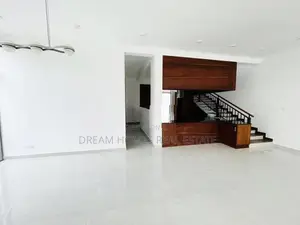 Fully Air-Conditioned 5-Bedroom House for Rent – Pelawatta