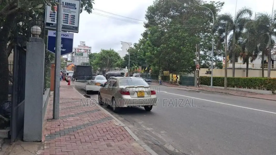 Warehouse & Store For Rent in Maya Avaniu Of Havelock Road Colombo.06