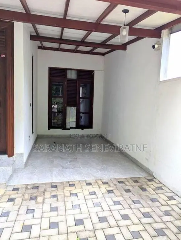 House For Sale - Kesbewa Kindelpitiya Off Bandaragama Rd Piliyandala