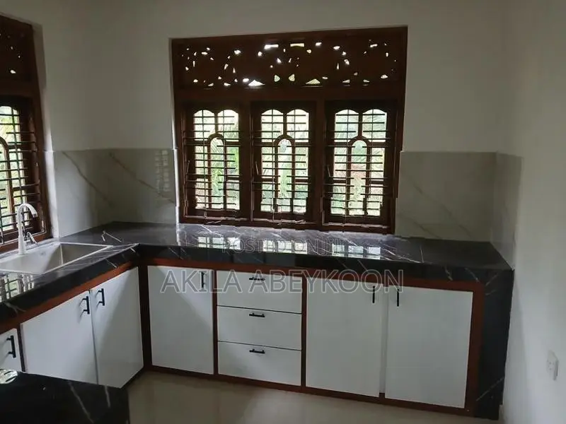 1st Floor of A House for Rent - Yakkala