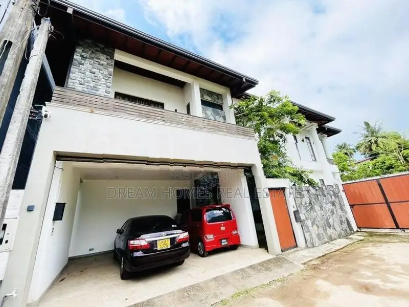 Architect Designed 5-Bedroom House for Sale – Kalalgoda