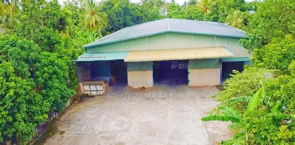 ( GC-1197) Valuable Commercial Warehouse Building Rent in Athurugiriya