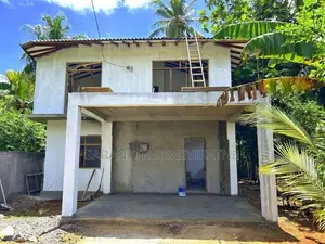 House Bordering to a River in Gampaha Balummahara