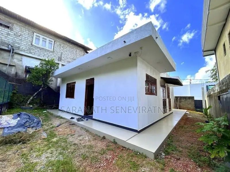 Brand-New House in Kalalgoda Talawathugoda - Ground Floor Completed