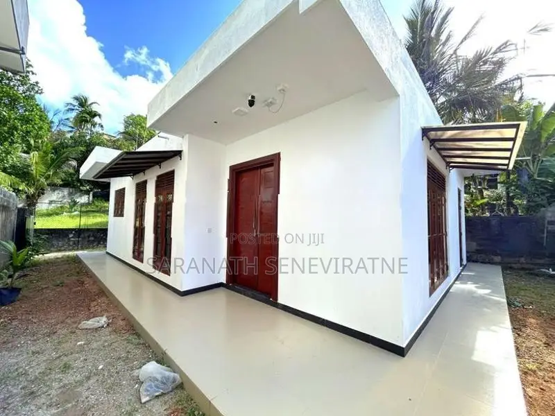 Brand-New House in Kalalgoda Talawathugoda - Ground Floor Completed