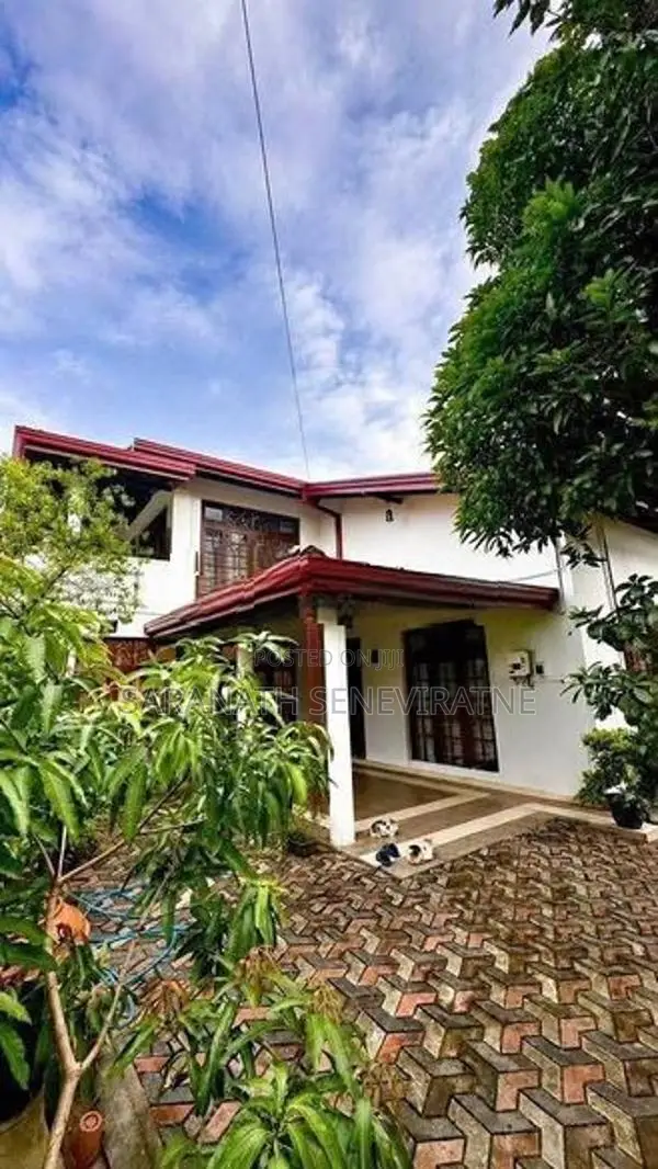 FULLY FURNISHED LUXURY HOUSE FOR SALE Mulleriyawa -