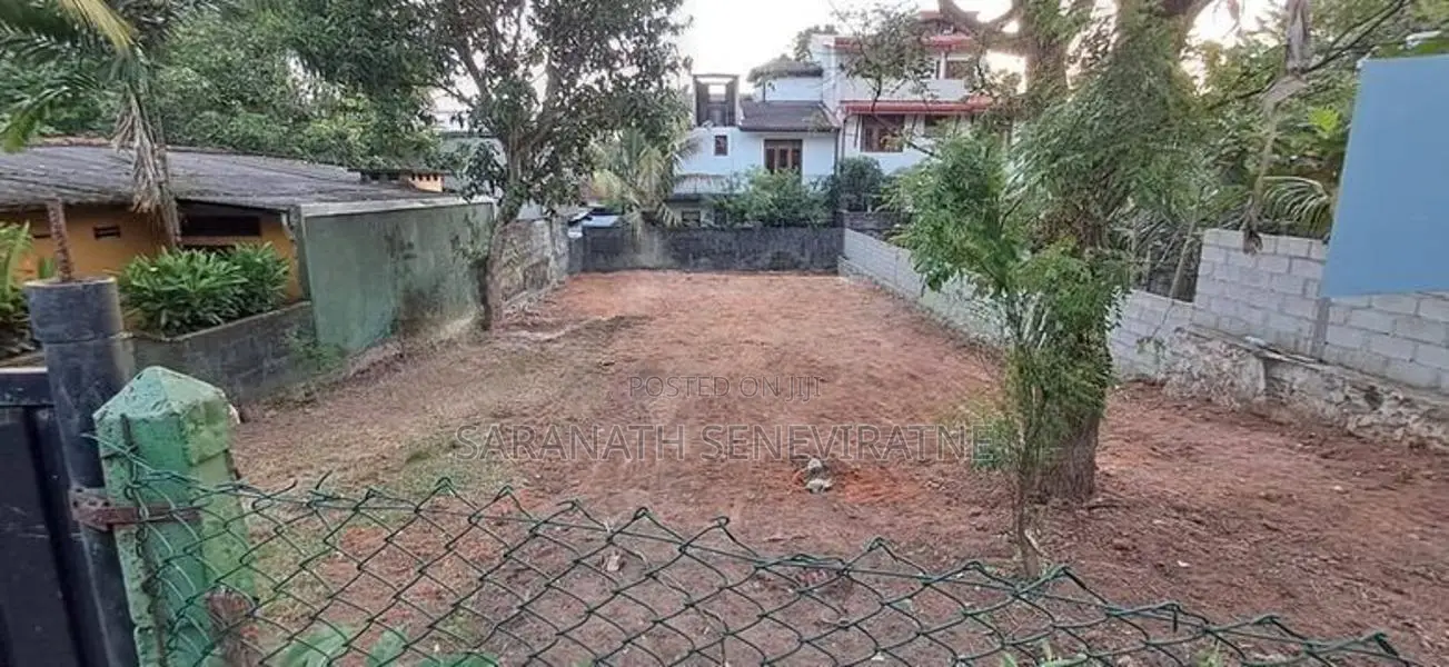 Land For Sale in Pannipitiya - Depanama 90 meters to Borella R
