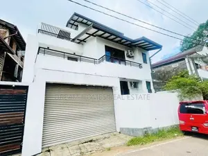 4-Bedroom House for Rent – Thalawathugoda