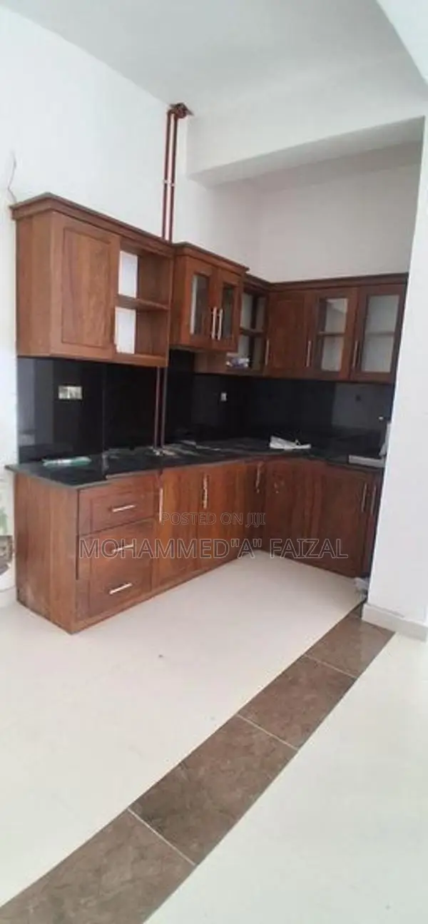 Apartment For Sale in inner Flower Road Kollupity Colombo.03