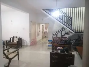 Panadura-Kurusa Junction 5 BR Two-Storey House + 34 P Land