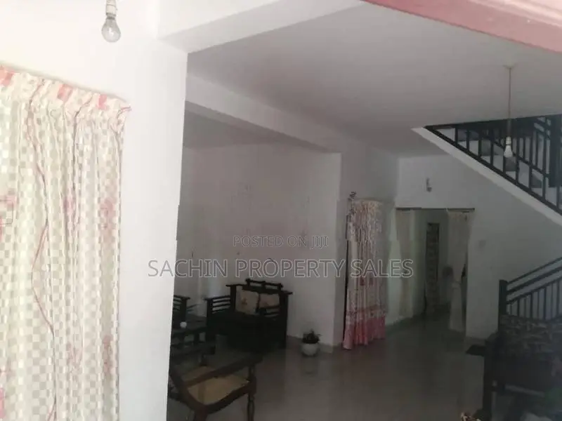 Panadura-Kurusa Junction 5 BR Two-Storey House + 34 P Land