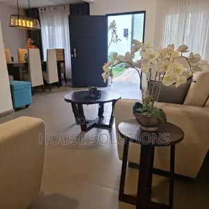 Ratmalana 5-Bedroom House