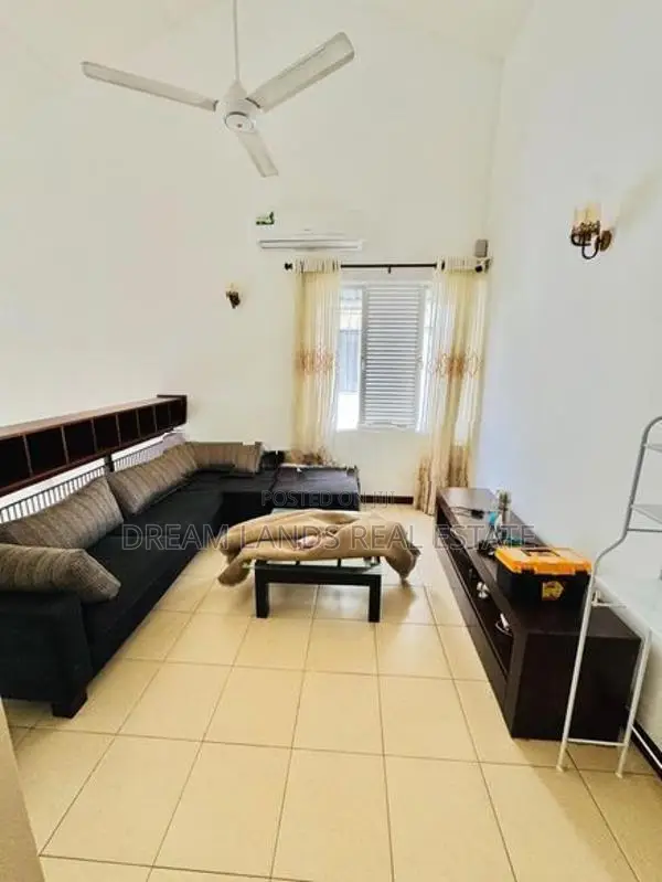 Battaramulla 3 Story House for Sale ( RHS - 813 )