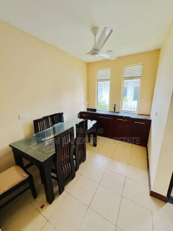 Battaramulla 3 Story House for Sale ( RHS - 813 )