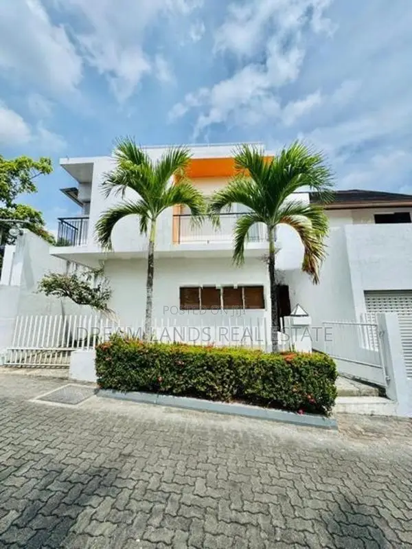 Battaramulla 3 Story House for Sale ( RHS - 813 )