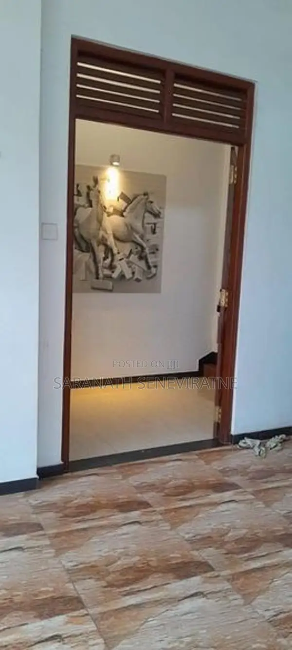 3 Story House Built in 4.2 Perch Land Extent - Kotte පිටකෝට්ටේ