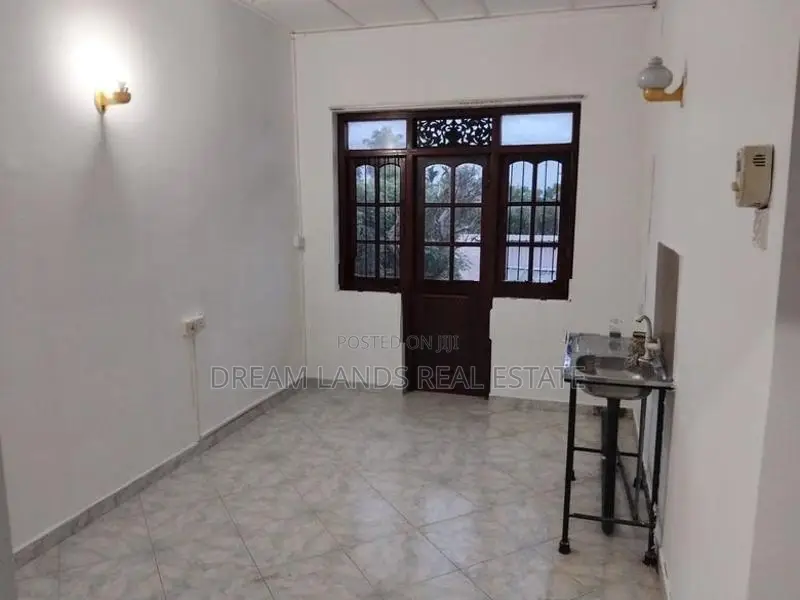 Uper floor for rent malabe