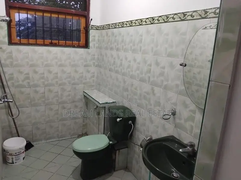 Uper floor for rent malabe