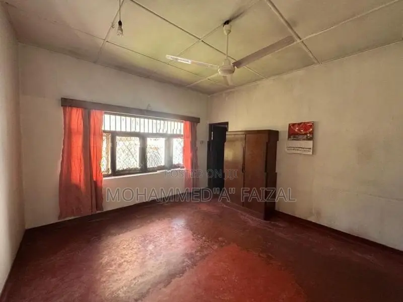 Land For Sale in Anula Road Wellawathe Colombo.06