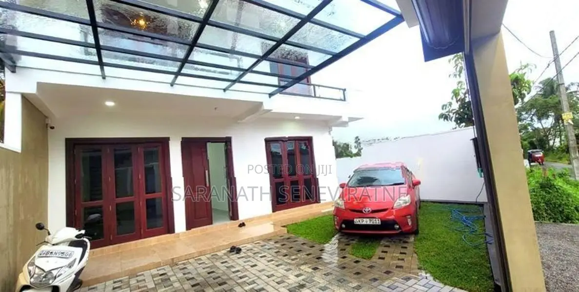 Brand-New House - Off Siddamulla Piliyandala & Kudamaduwa Rd