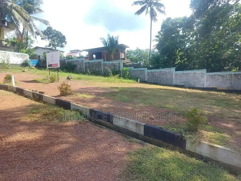 Highly Valuable Land for Sale in Malabe Road Thalahena
