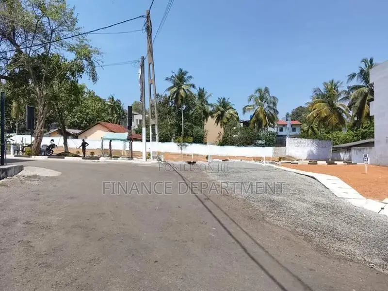 Nugegoda Residential Land for Sale Quiet Neighborhood in Jambugasmulla