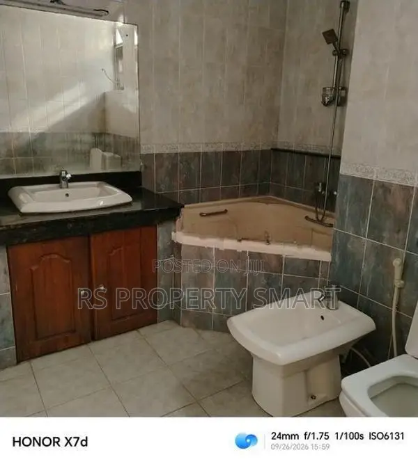 𝟳𝗕𝗲𝗱𝗿𝗼𝗼𝗺𝘀 𝗛𝗼𝘁𝗲𝗹 𝗙𝗼𝗿 𝗥𝗲𝗻𝘁 𝗡𝗮𝘄𝗮𝗹𝗮