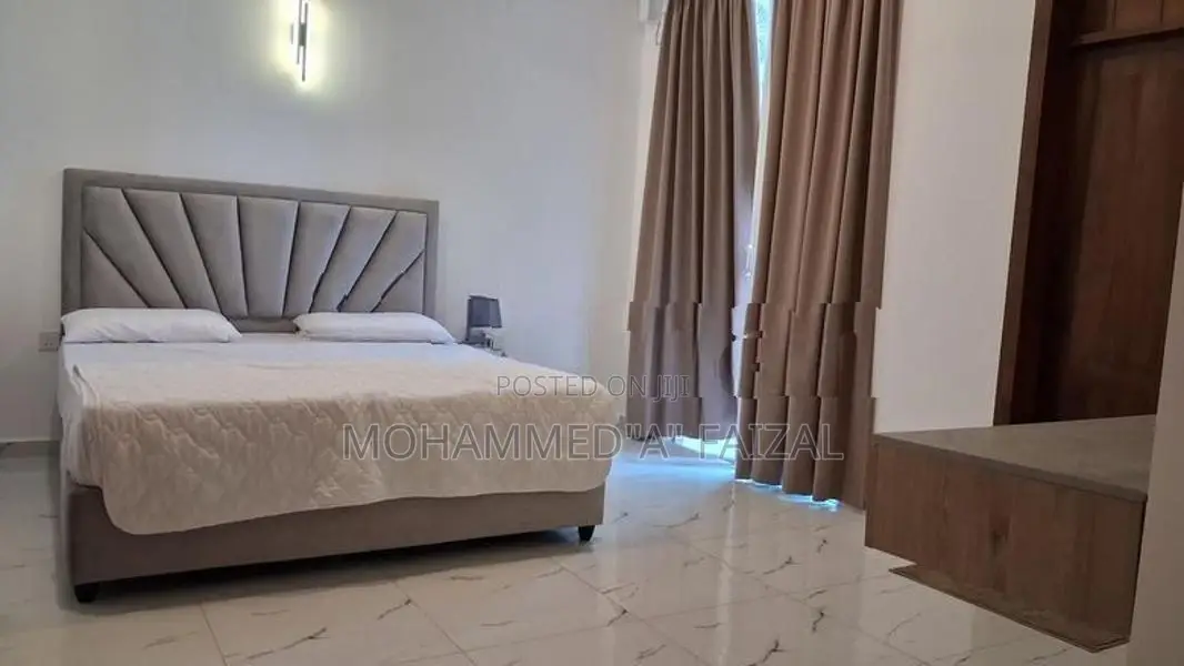 Apartment For Rent in Schofield Place Kollupity Colombo.03