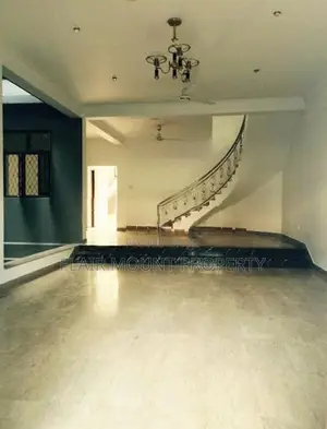Two storeys independent house for rent in mount lavinia