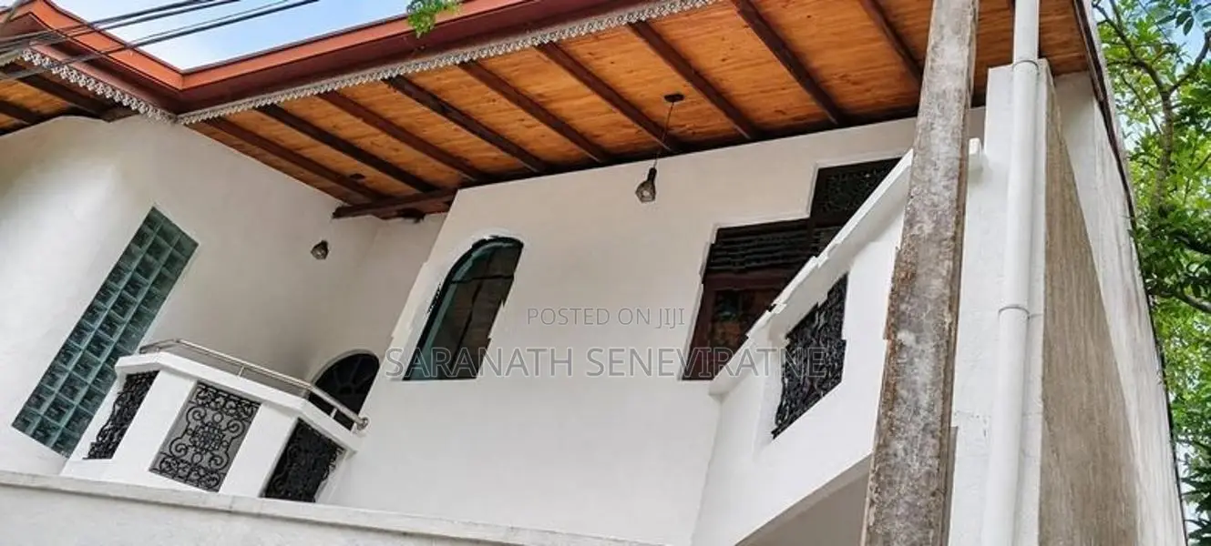 SPACIOUS LUXURY HOUSE MAHARAGAMA–PILIYANDALA RD Neelammahara