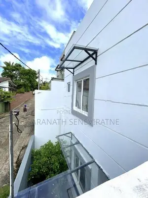 House in Piliyandala Mandawila Rd Only 500 m to Mirisswatta Junc